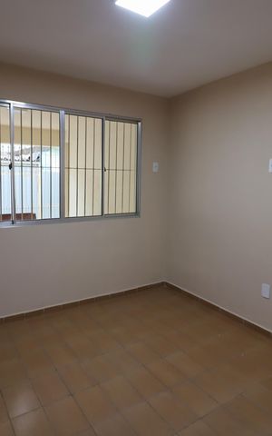 Casa para alugar com 172m², 4 quartos e 2 vagasSala