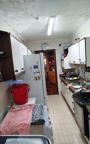 Casa à venda com 480m², 2 quartos e 2 vagasCozinha