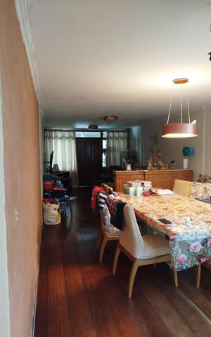 Casa à venda com 480m², 2 quartos e 2 vagasSala