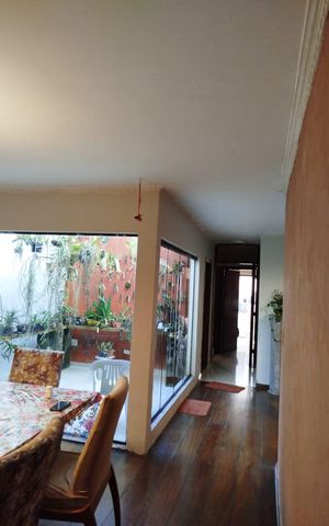 Casa à venda com 480m², 2 quartos e 2 vagasSala