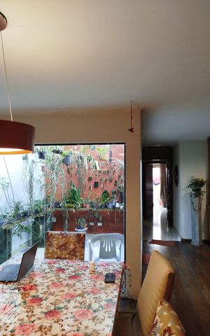 Casa à venda com 480m², 2 quartos e 2 vagasSala