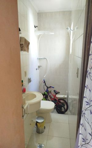 Casa à venda com 480m², 2 quartos e 2 vagasBanheiro