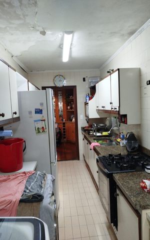 Casa à venda com 480m², 2 quartos e 2 vagasCozinha