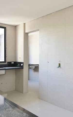Apartamento à venda com 156m², 4 quartos e 3 vagas Apartamento à venda com 156m², 4 quartos e 3 vagasCozinha