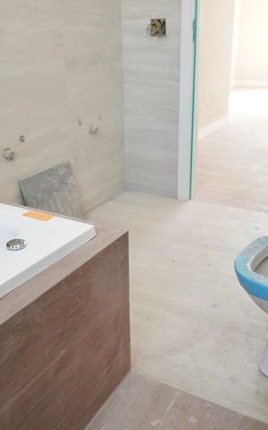 Apartamento à venda com 156m², 4 quartos e 3 vagas Apartamento à venda com 156m², 4 quartos e 3 vagasBanheiro da Suíte 2