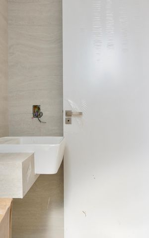 Apartamento à venda com 156m², 4 quartos e 3 vagas Apartamento à venda com 156m², 4 quartos e 3 vagasBanheiro da Suíte 1