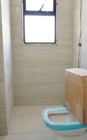Apartamento à venda com 156m², 4 quartos e 3 vagas Apartamento à venda com 156m², 4 quartos e 3 vagasBanheiro dos quartos 1 e 2