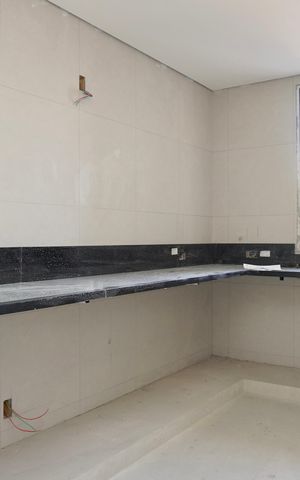 Apartamento à venda com 156m², 4 quartos e 3 vagas Apartamento à venda com 156m², 4 quartos e 3 vagasCozinha