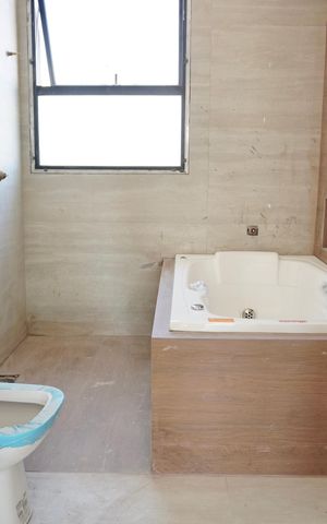 Apartamento à venda com 156m², 4 quartos e 3 vagas Apartamento à venda com 156m², 4 quartos e 3 vagasBanheiro da Suíte 2