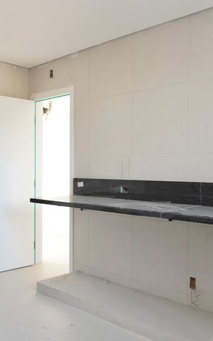 Apartamento à venda com 156m², 4 quartos e 3 vagas Apartamento à venda com 156m², 4 quartos e 3 vagasCozinha