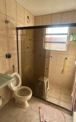 Casa à venda com 60m², 2 quartos e 3 vagas Casa à venda com 60m², 2 quartos e 3 vagasBanheiro