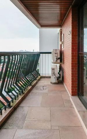 Apartamento para alugar com 130m², 3 quartos e 3 vagas Apartamento para alugar com 130m², 3 quartos e 3 vagasVaranda