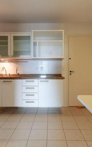 Apartamento para alugar com 130m², 3 quartos e 3 vagas Apartamento para alugar com 130m², 3 quartos e 3 vagasCozinha