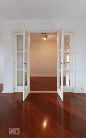 Apartamento para alugar com 130m², 3 quartos e 3 vagas Apartamento para alugar com 130m², 3 quartos e 3 vagasSala