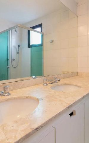 Apartamento para alugar com 130m², 3 quartos e 3 vagas Apartamento para alugar com 130m², 3 quartos e 3 vagasBanheiro