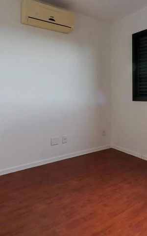 Apartamento para alugar com 130m², 3 quartos e 3 vagas Apartamento para alugar com 130m², 3 quartos e 3 vagasQuarto