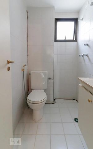 Apartamento para alugar com 130m², 3 quartos e 3 vagas Apartamento para alugar com 130m², 3 quartos e 3 vagasBanheiro