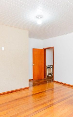Casa à venda com 112m², 2 quartos e 4 vagas Casa à venda com 112m², 2 quartos e 4 vagasSuíte