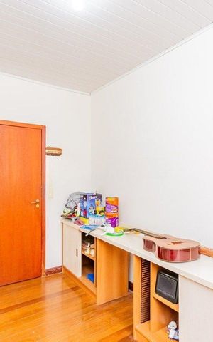 Casa à venda com 112m², 2 quartos e 4 vagas Casa à venda com 112m², 2 quartos e 4 vagasQuarto