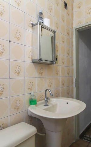 Casa para alugar com 300m², 4 quartos e 2 vagas Casa para alugar com 300m², 4 quartos e 2 vagasBanheiro