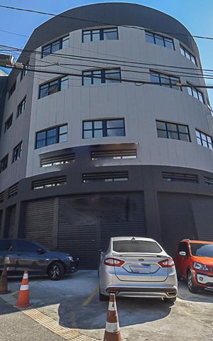 Studio para alugar com 32m², 1 quarto e sem vaga Studio para alugar com 32m², 1 quarto e sem vagaFachada e portaria
