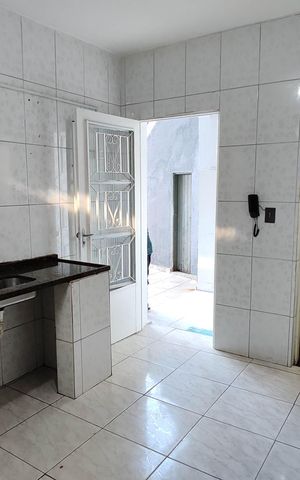 Casa para alugar com 44m², 1 quarto e sem vaga Casa para alugar com 44m², 1 quarto e sem vagaSala / Cozinha