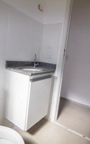 Apartamento à venda com 48m², 2 quartos e 1 vaga Apartamento à venda com 48m², 2 quartos e 1 vagaBanheiro social