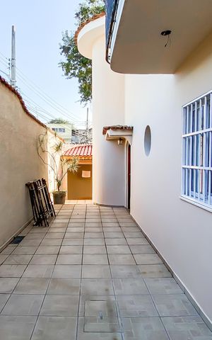 Casa à venda com 250m², 3 quartos e 3 vagasQuintal 