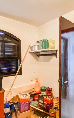 Casa à venda com 250m², 3 quartos e 3 vagasQuarto de Serviço