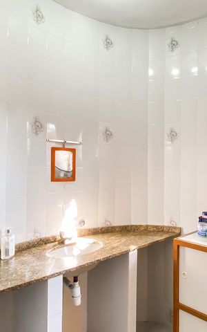 Casa à venda com 250m², 3 quartos e 3 vagasBanheiro da Suíte 
