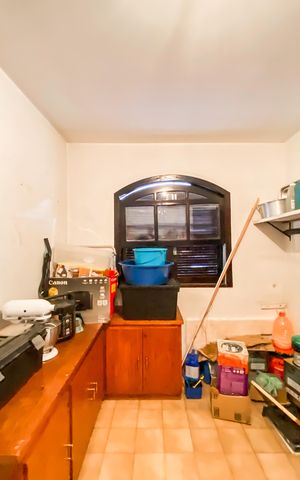Casa à venda com 250m², 3 quartos e 3 vagasQuarto de Serviço