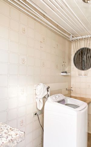 Casa à venda com 250m², 3 quartos e 3 vagasÁrea de Serviço