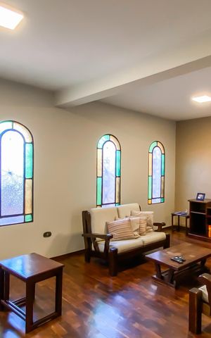 Casa à venda com 250m², 3 quartos e 3 vagasSala 