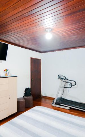 Casa à venda com 230m², 4 quartos e 2 vagasQuarto 2 - Suíte