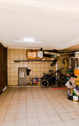 Casa à venda com 230m², 4 quartos e 2 vagasGaragem