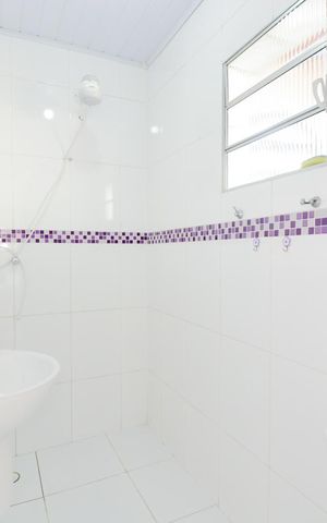 Casa à venda com 230m², 4 quartos e 2 vagasÁrea de Serviço - Banheiro de Serviço 