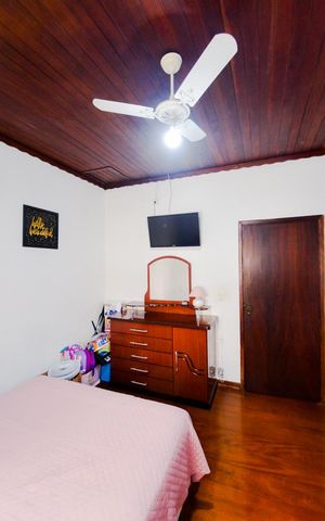 Casa à venda com 230m², 4 quartos e 2 vagasQuarto 1