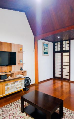 Casa à venda com 230m², 4 quartos e 2 vagasSala