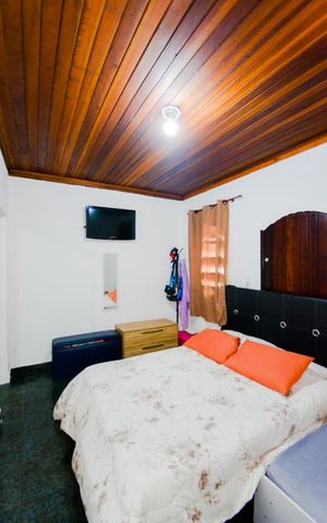 Casa à venda com 230m², 4 quartos e 2 vagasEdícula 