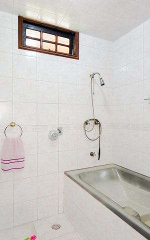 Casa à venda com 230m², 4 quartos e 2 vagasBanheiro da Suíte