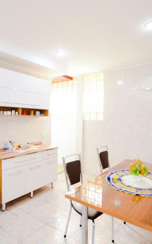 Casa à venda com 230m², 4 quartos e 2 vagasCozinha