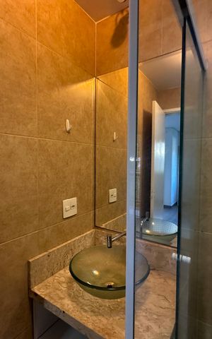 Apartamento à venda com 68m², 2 quartos e 1 vaga Apartamento à venda com 68m², 2 quartos e 1 vagaBanheiro