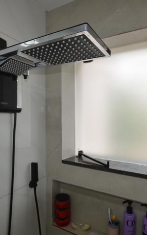 Casa para alugar com 200m², 2 quartos e 2 vagasBanheiro da Suite