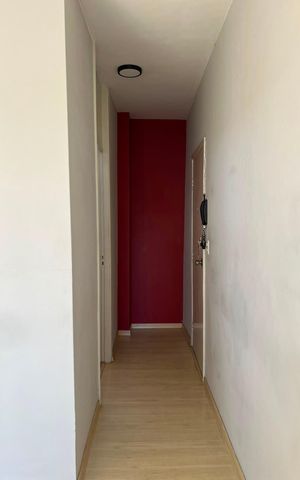 Apartamento para alugar com 72m², 2 quartos e sem vaga Apartamento para alugar com 72m², 2 quartos e sem vagaCorredor