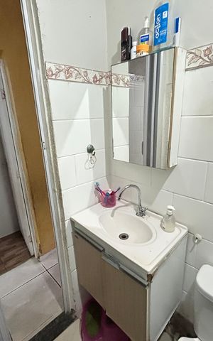 Casa para alugar com 52m², 2 quartos e 1 vagaBanheiro