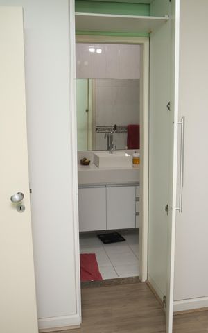 Apartamento à venda com 218m², 3 quartos e 3 vagasBANHEIRO 1