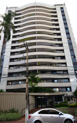 Apartamento à venda com 380m², 3 quartos e 4 vagasFachada do Prédio