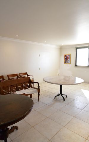 Apartamento à venda com 380m², 3 quartos e 4 vagasSala