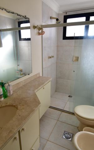Apartamento à venda com 380m², 3 quartos e 4 vagasBanheiro Suíte