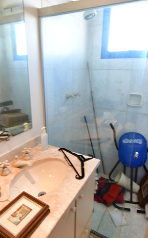 Apartamento à venda com 380m², 3 quartos e 4 vagasBanheiro Suíte